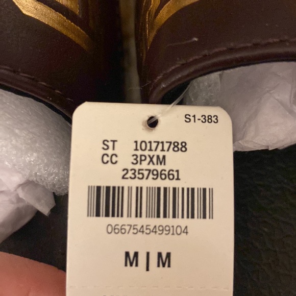 COPY - BRAND NEW VS PINK SLIDES - Picture 4 of 4